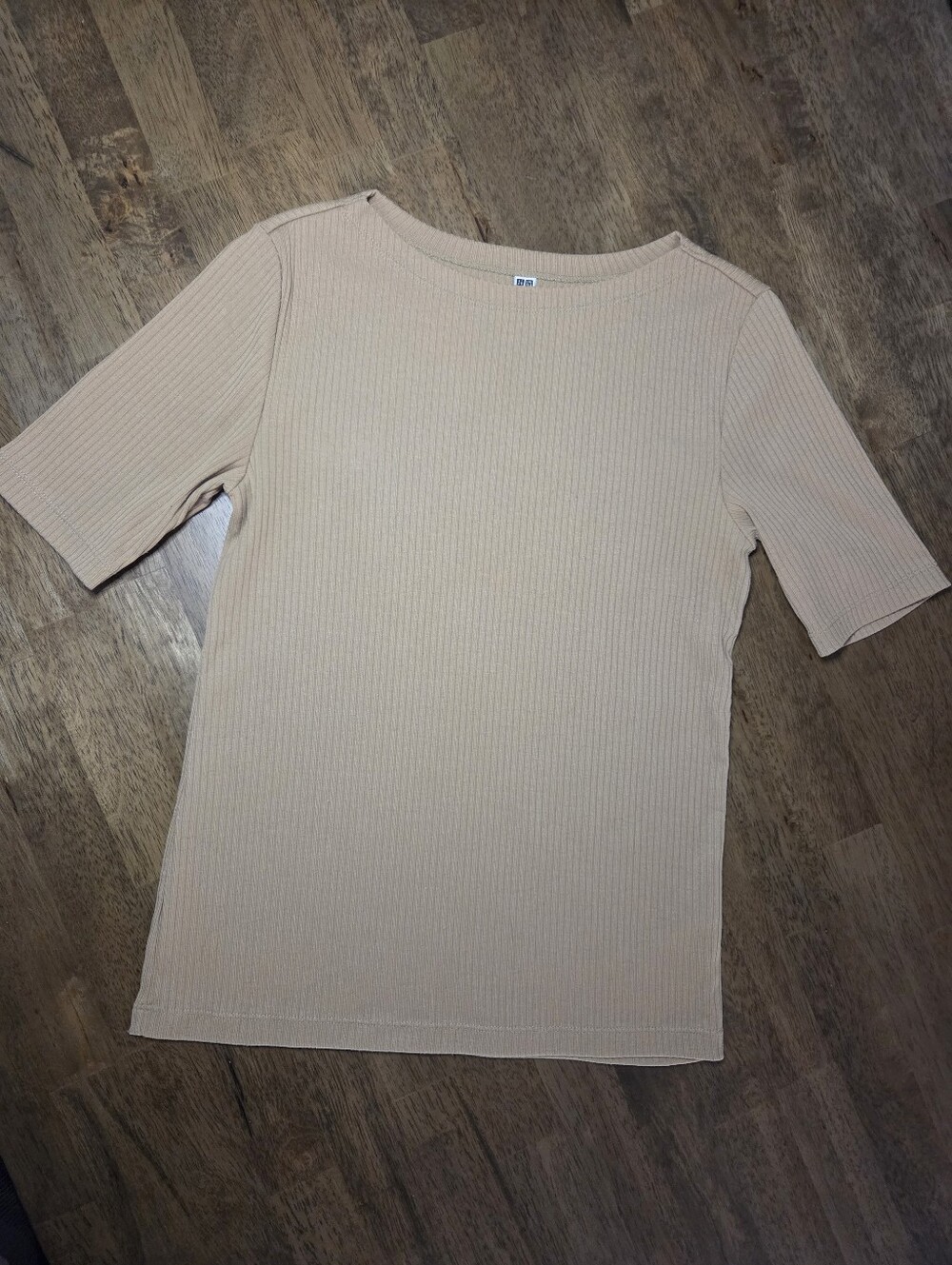 Uniqlo Neutral Boatneck Ribbed Short Sleeve Top
